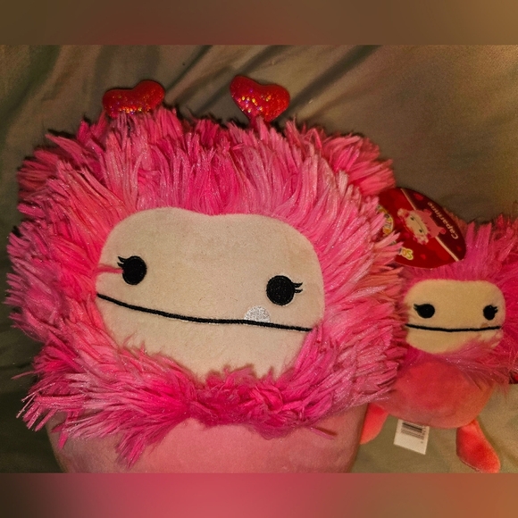 Caparinne Valentine’s Bigfoot Squishmallow 10 and 5 inch lot  BNWT - Picture 2 of 4